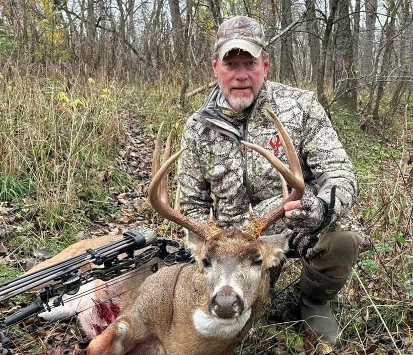 Trophy Missouri whitetail harvested at Circle S Ranch