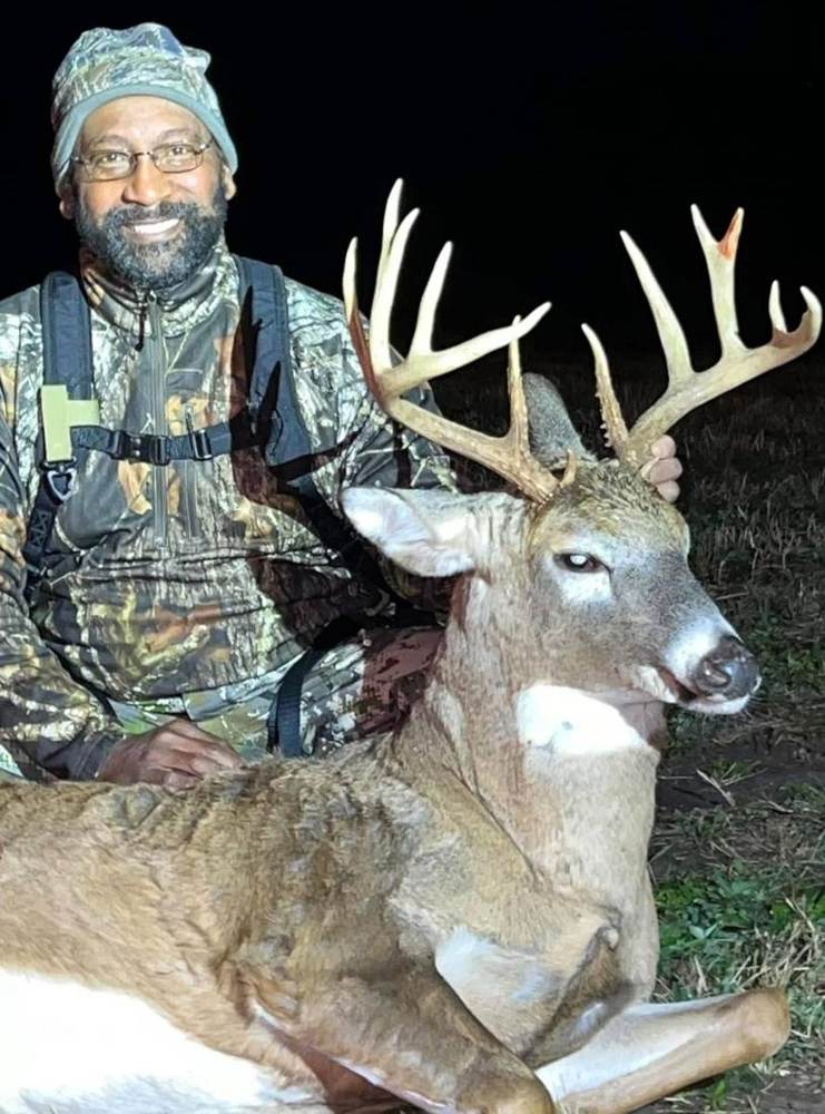 Heavy-horned whitetail buck